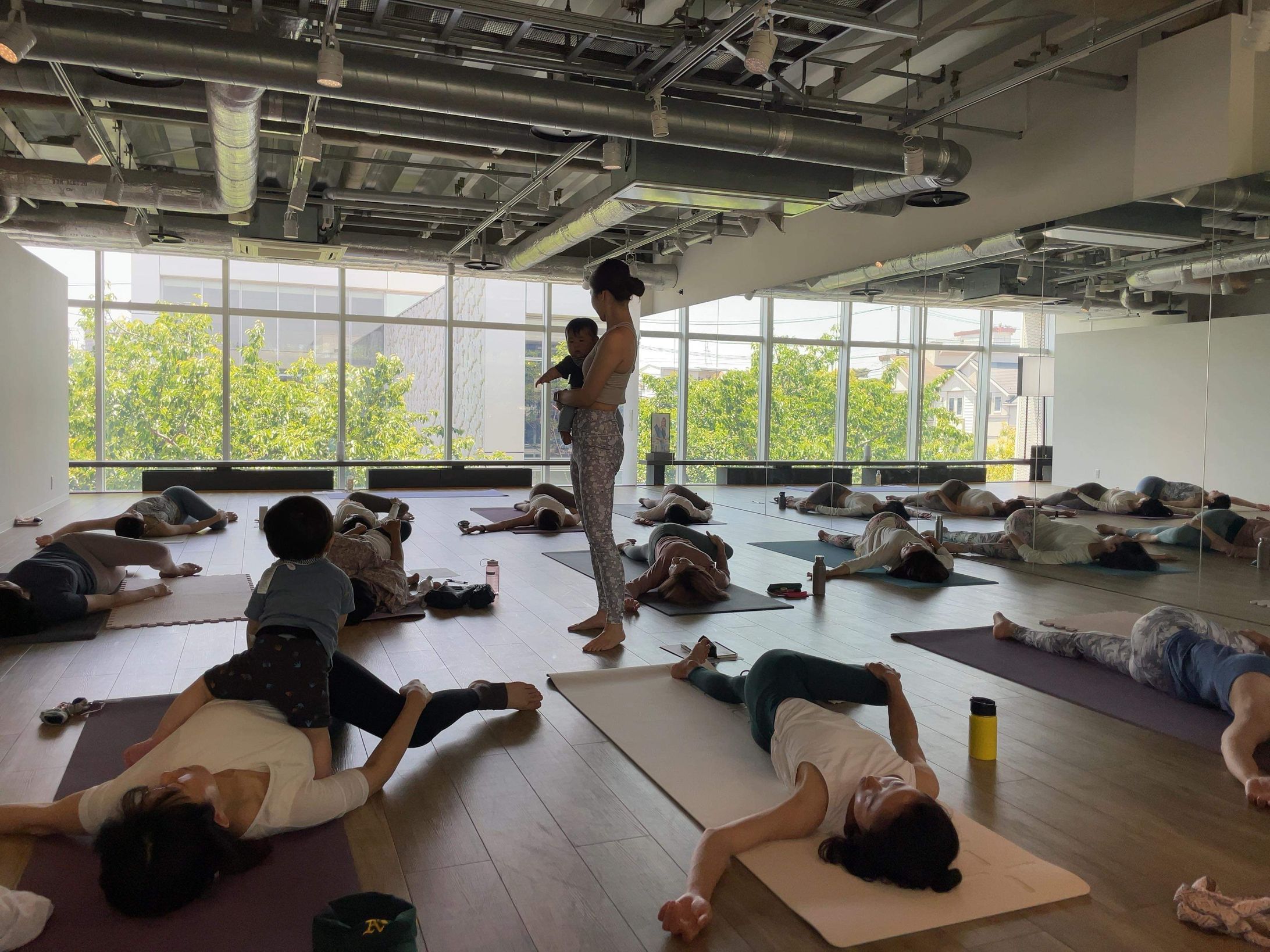 julier pop up yoga event-1