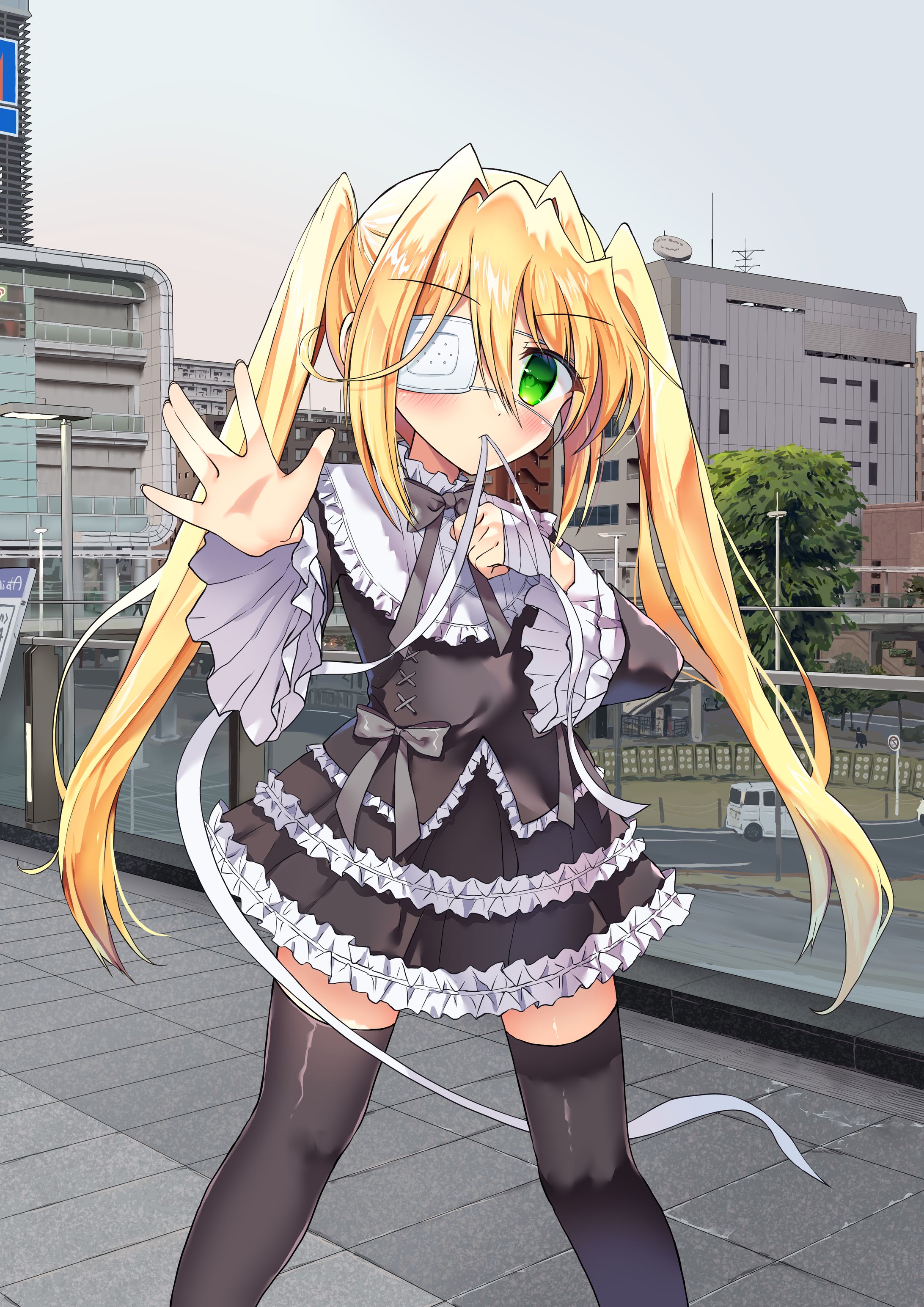 高崎駅に舞い降りたゴスロリちゃん-1