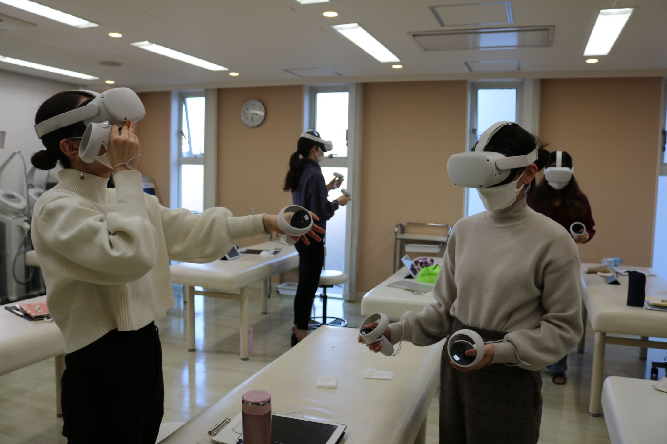 【現地アテンド・運営補助】教育機関でのVR体験-1